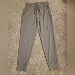 Travel Joggers Members Mark Taupe Gray